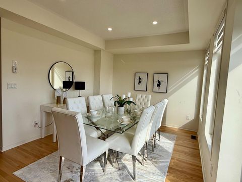 Photo 6 at 26 Mcalister Avenue, Rural Richmond Hill, Richmond Hill Photo 6 at 26 Mcalister Avenue, Rural Richmond Hill, Richmond Hill