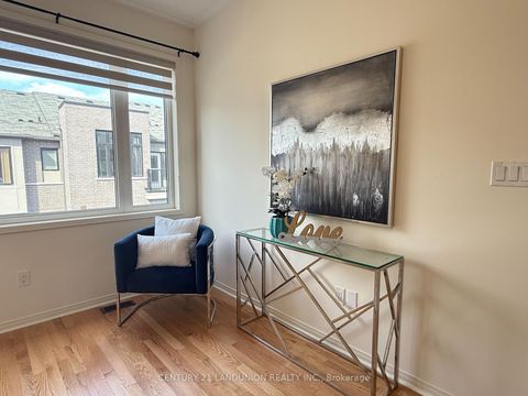 Photo 10 at 26 Mcalister Avenue, Rural Richmond Hill, Richmond Hill