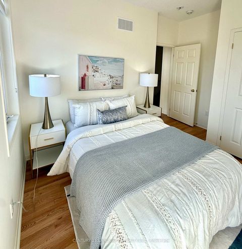 Photo 13 at 26 Mcalister Avenue, Rural Richmond Hill, Richmond Hill