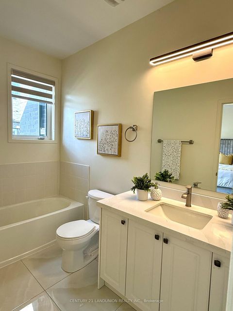 Photo 14 at 26 Mcalister Avenue, Rural Richmond Hill, Richmond Hill Photo 14 at 26 Mcalister Avenue, Rural Richmond Hill, Richmond Hill