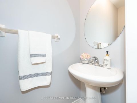 Photo 19 at 60 Seiffer Crescent, Jefferson, Richmond Hill