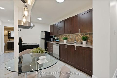 Photo 12 at 1013 - 390 Dixon Road, The Westway, Toronto