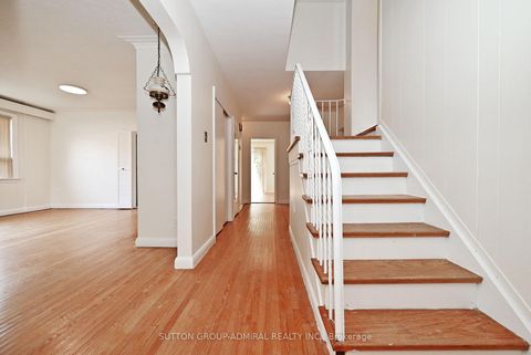 Photo 5 at 19 Skipton Court, CFB, Toronto Photo 5 at 19 Skipton Court, CFB, Toronto