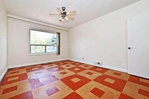 Photo 19 at 19 Skipton Court, CFB, Toronto