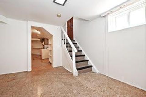 Photo 22 at 19 Skipton Court, CFB, Toronto