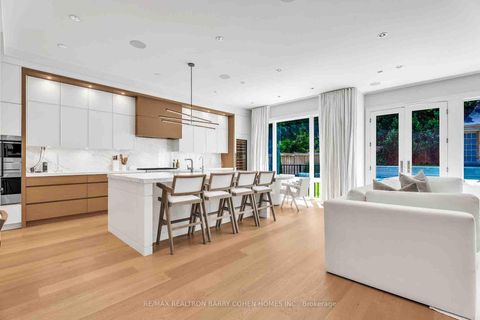 Photo 7 at 91 Lawrence Crescent, Lawrence Park South, Toronto