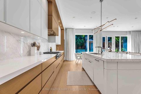 Photo 9 at 91 Lawrence Crescent, Lawrence Park South, Toronto