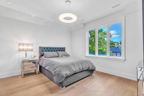 Photo 20 at 91 Lawrence Crescent, Lawrence Park South, Toronto