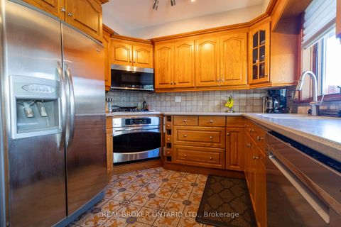 Photo 4 at 50 Spry Avenue S, Bowmanville, Clarington