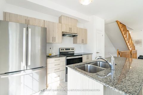 Photo 7 at 1 Harvest Crescent, Rural Barrie Southeast, Barrie