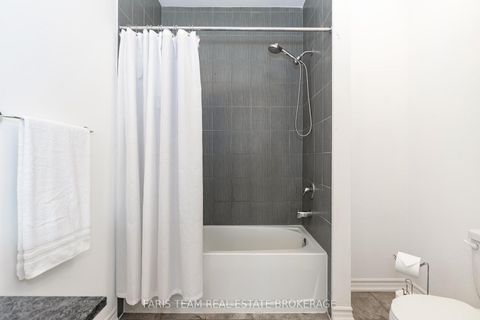 Photo 17 at 1 Harvest Crescent, Rural Barrie Southeast, Barrie