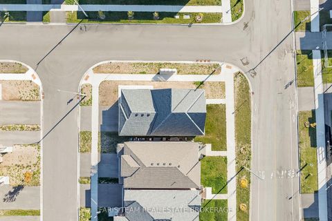 Photo 32 at 1 Harvest Crescent, Rural Barrie Southeast, Barrie