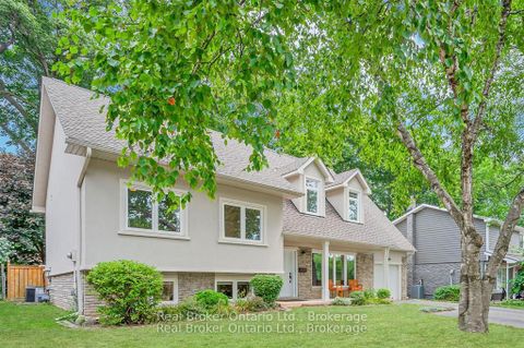 Photo 2 at 285 Surrey Drive, BR Bronte, Oakville