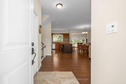 Photo 3 at 285 Surrey Drive, BR Bronte, Oakville