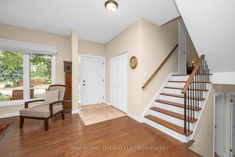 Photo 4 at 285 Surrey Drive, BR Bronte, Oakville