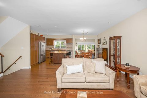 Photo 6 at 285 Surrey Drive, BR Bronte, Oakville