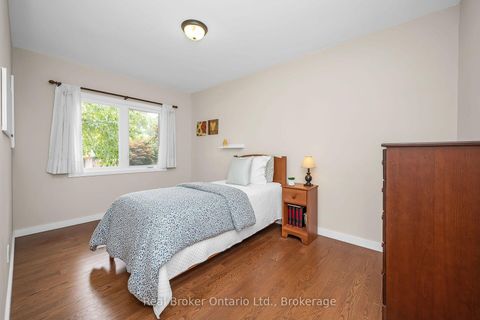 Photo 24 at 285 Surrey Drive, BR Bronte, Oakville