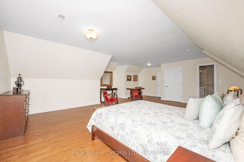 Photo 34 at 285 Surrey Drive, BR Bronte, Oakville