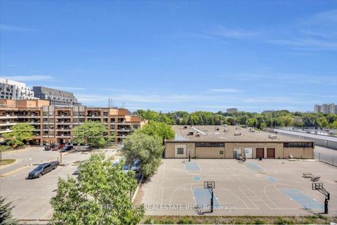 Photo 23 at 505 - 525 Wilson Avenue, Clanton Park, Toronto