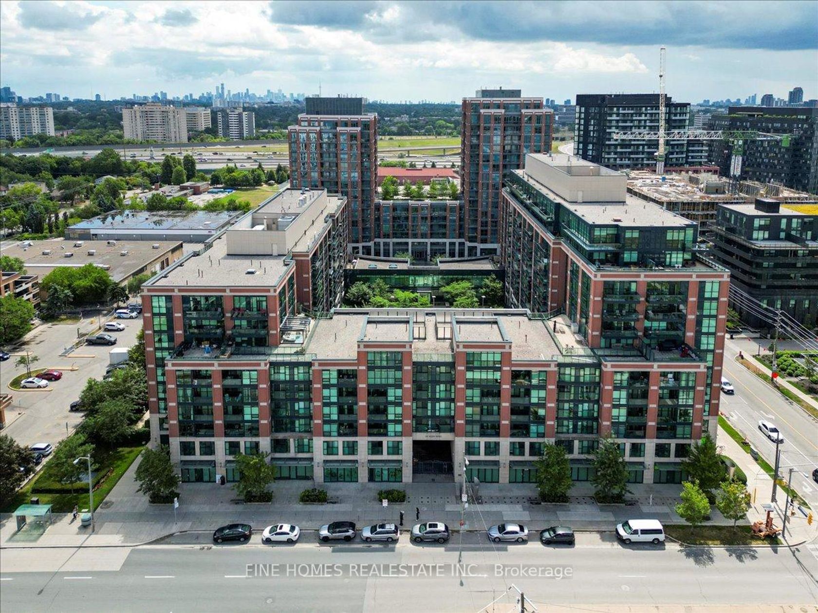 505 - 525 Wilson Avenue, Clanton Park, Toronto photo number 2