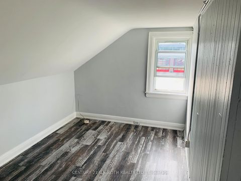 Photo 12 at 156 Dunlop Street W, City Centre, Barrie