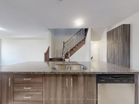 Photo 14 at 2112 Dale Road, Alcona, Innisfil