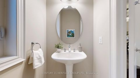 Photo 5 at 124 Lacewood Drive, Westbrook, Richmond Hill