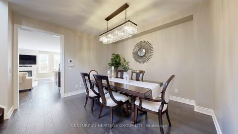 Photo 6 at 124 Lacewood Drive, Westbrook, Richmond Hill