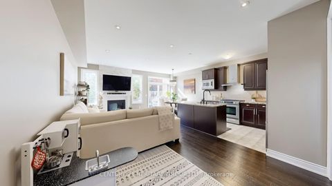 Photo 11 at 124 Lacewood Drive, Westbrook, Richmond Hill