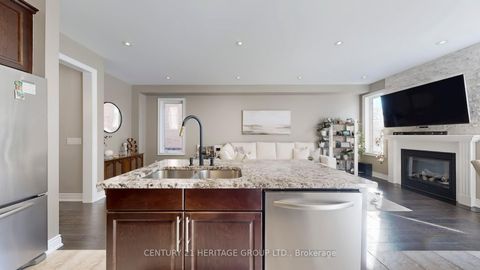 Photo 14 at 124 Lacewood Drive, Westbrook, Richmond Hill