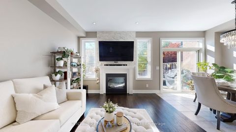 Photo 18 at 124 Lacewood Drive, Westbrook, Richmond Hill