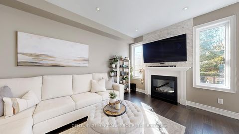 Photo 19 at 124 Lacewood Drive, Westbrook, Richmond Hill