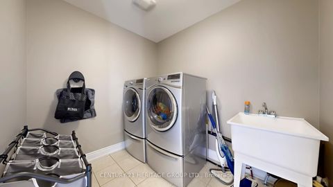 Photo 39 at 124 Lacewood Drive, Westbrook, Richmond Hill