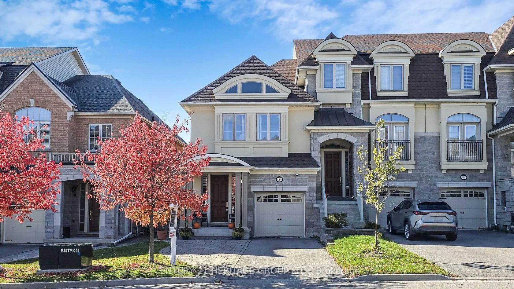 124 Lacewood Drive, Westbrook, Richmond Hill photo number 2