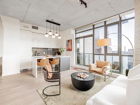 Photo 3 at 514 - 8 Gladstone Avenue, Little Portugal, Toronto