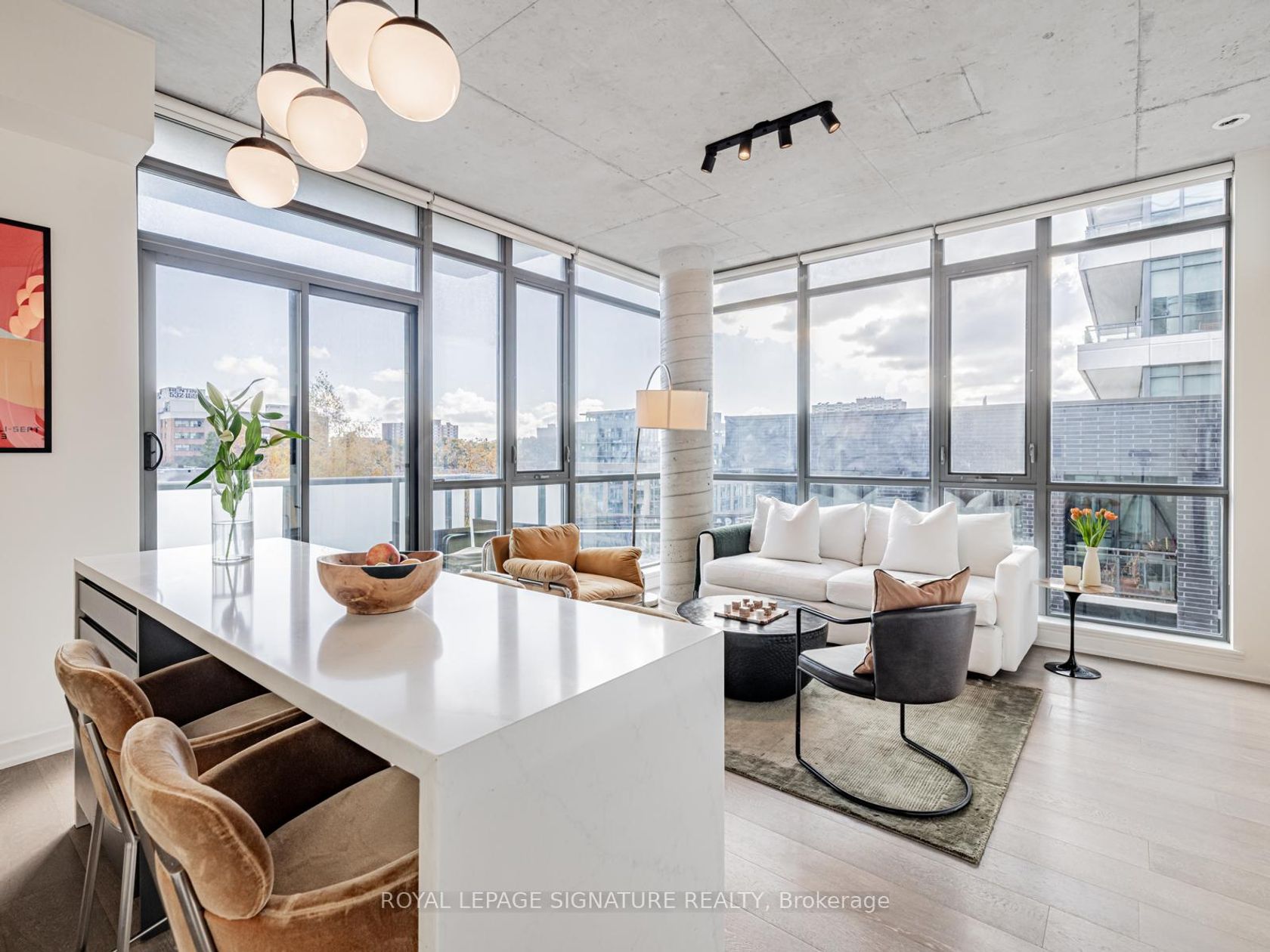 514 - 8 Gladstone Avenue, Little Portugal, Toronto photo number 2