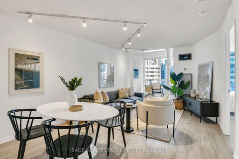 Photo 8 at 912 - 24 Wellesley Street W, Bay Street Corridor, Toronto