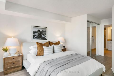 Photo 18 at 912 - 24 Wellesley Street W, Bay Street Corridor, Toronto