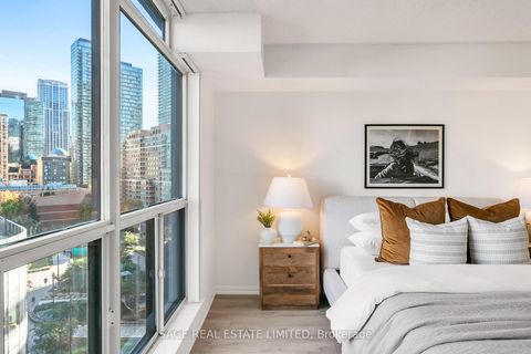 Photo 19 at 912 - 24 Wellesley Street W, Bay Street Corridor, Toronto