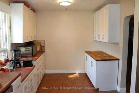 Photo 10 at 12 Chauncey Avenue, City Centre West, Toronto