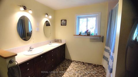 Photo 21 at 12 Chauncey Avenue, City Centre West, Toronto