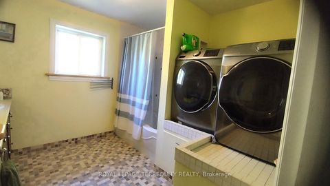 Photo 22 at 12 Chauncey Avenue, City Centre West, Toronto