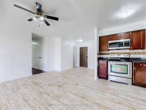 Photo 7 at 713 - 9 Four Winds Drive, York University Heights, Toronto