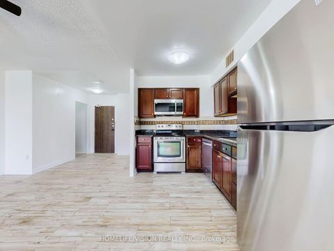 Photo 8 at 713 - 9 Four Winds Drive, York University Heights, Toronto