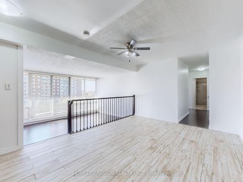 Photo 10 at 713 - 9 Four Winds Drive, York University Heights, Toronto