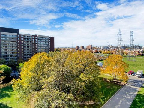 Photo 23 at 713 - 9 Four Winds Drive, York University Heights, Toronto