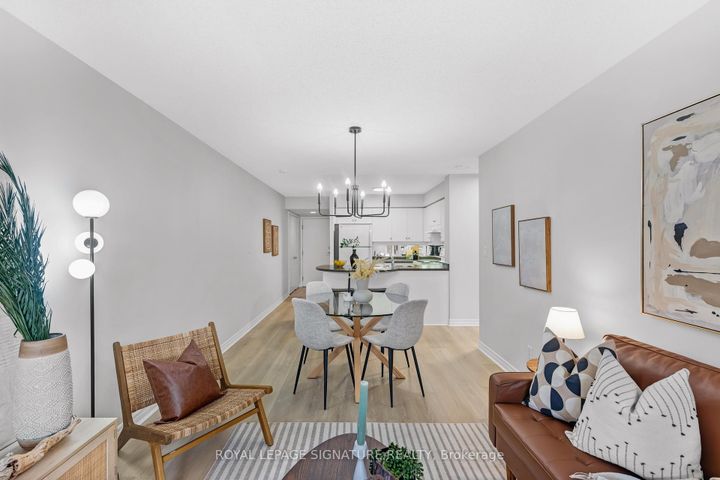 Photo 3 at 802 - 8 Rean Drive, Bayview Village, Toronto