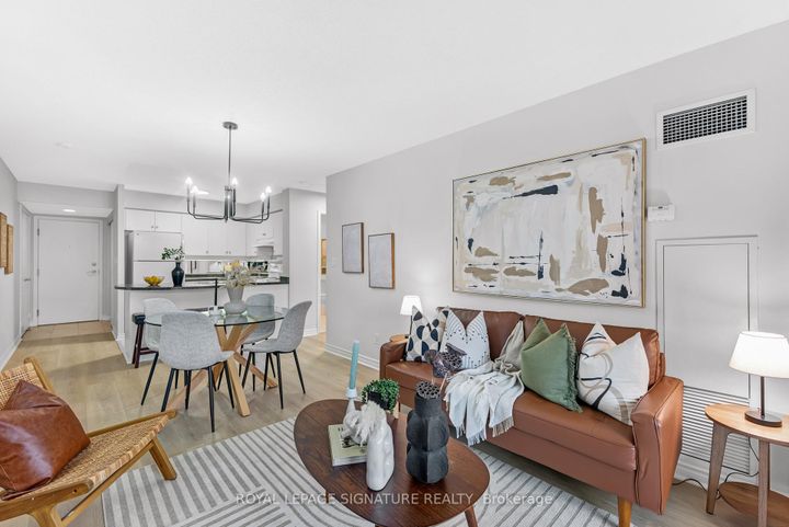 Photo 5 at 802 - 8 Rean Drive, Bayview Village, Toronto