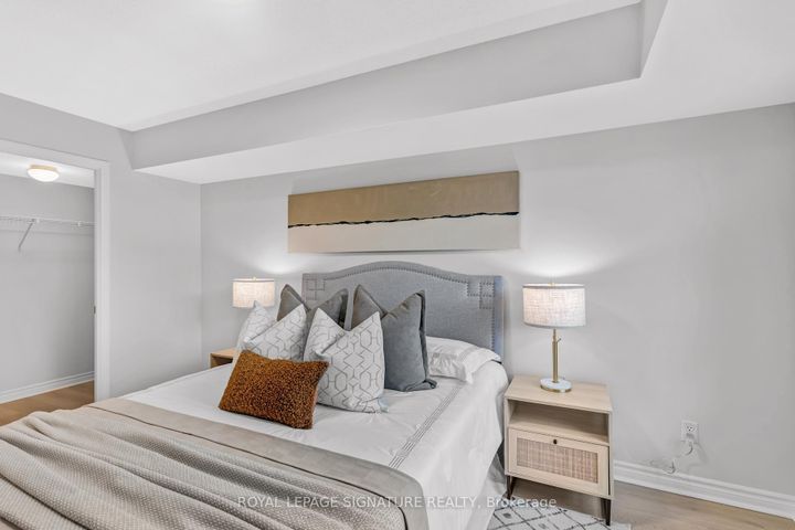 Photo 13 at 802 - 8 Rean Drive, Bayview Village, Toronto