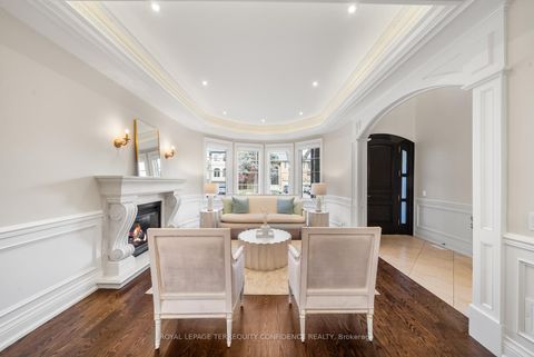 Photo 3 at 255 Dunview Avenue, Willowdale East, Toronto